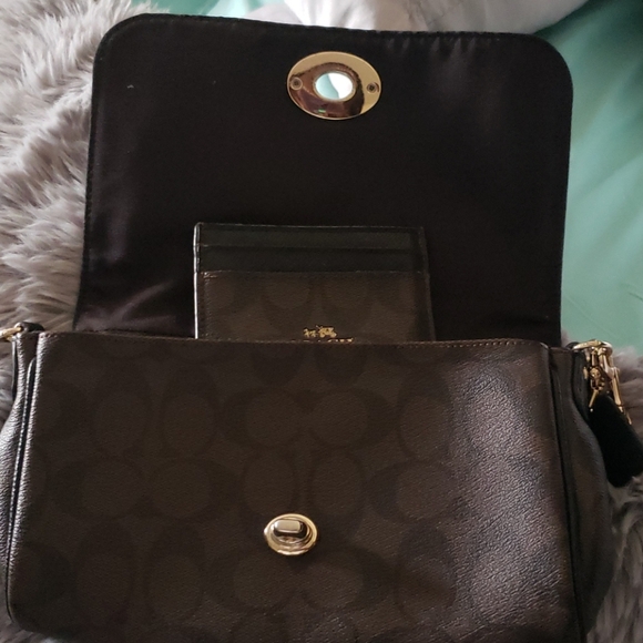 Purse - Picture 3 of 3